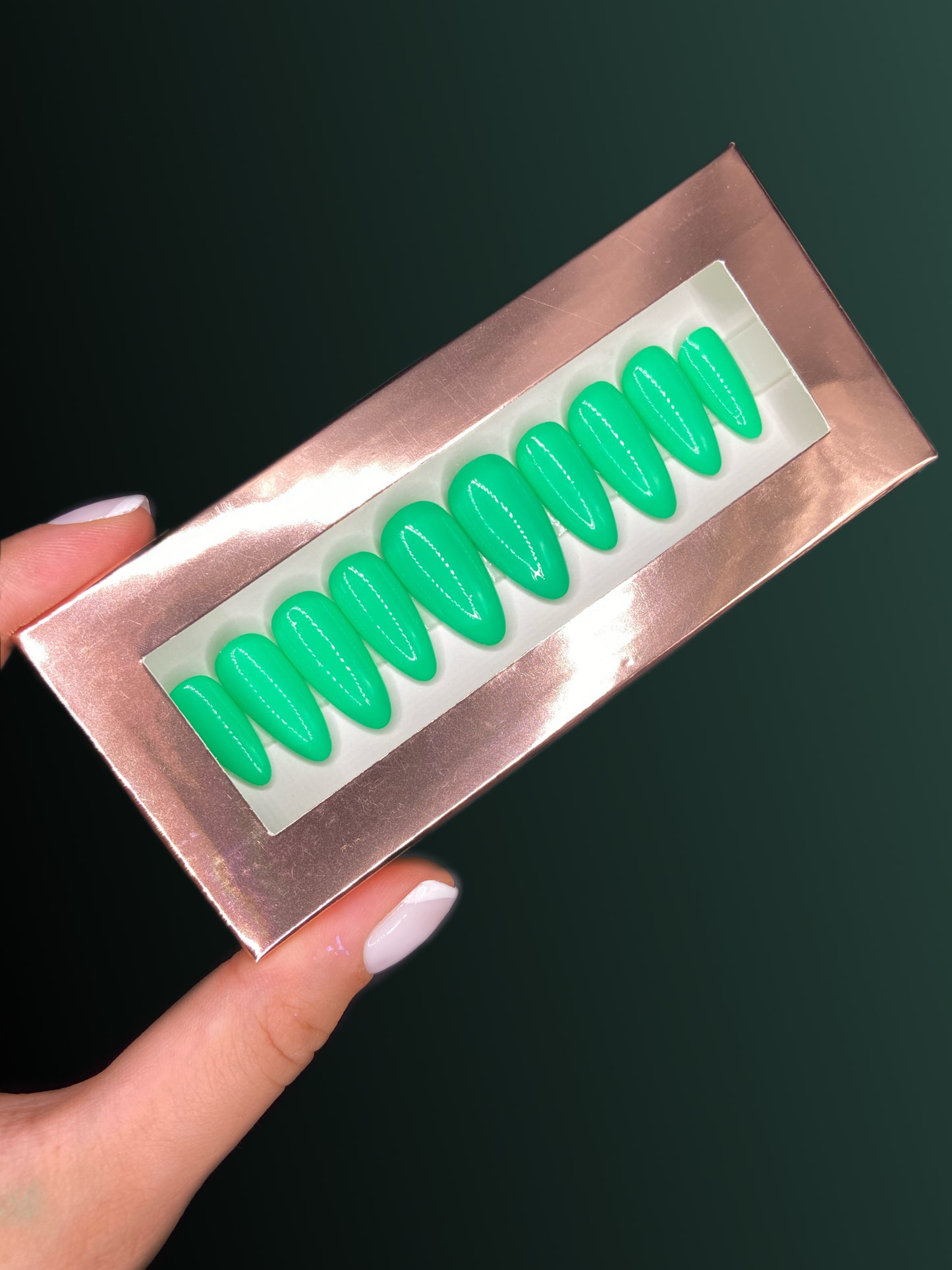 𝗡𝗘𝗢𝗡